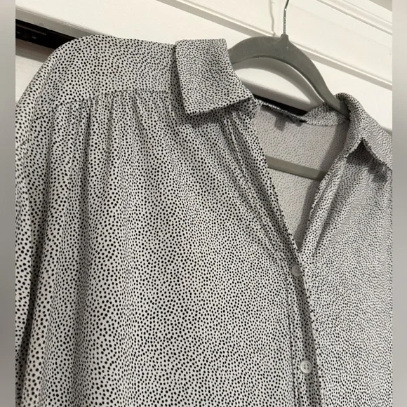 Black & White Short-Sleeve Blouse from Adrianna Papell - Picture 3 of 8